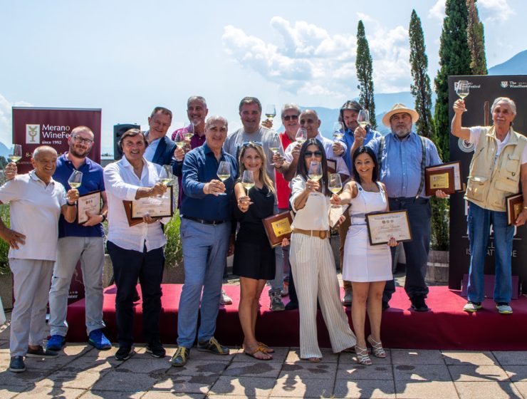 Guida The WineHunter 2024: Eccellenze Enogastronomiche
