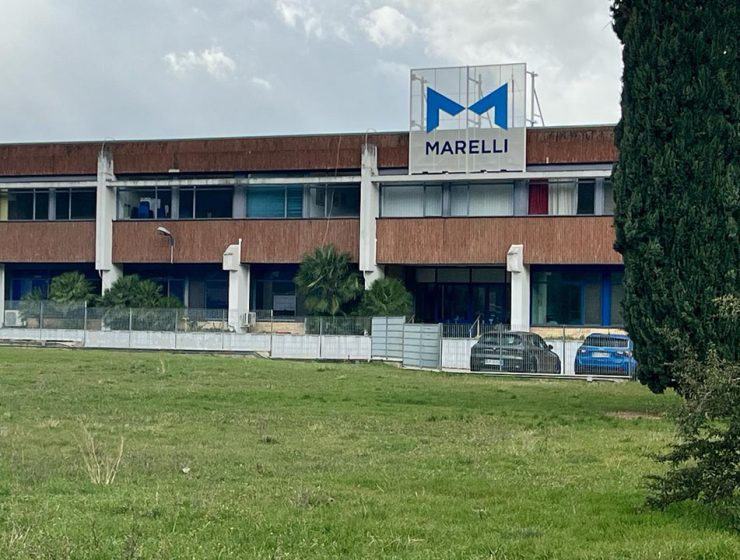 Gli Operai Incroceranno le Braccia
