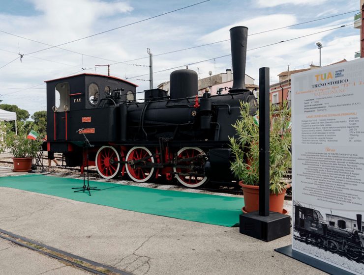 La storica vaporiera della TUA