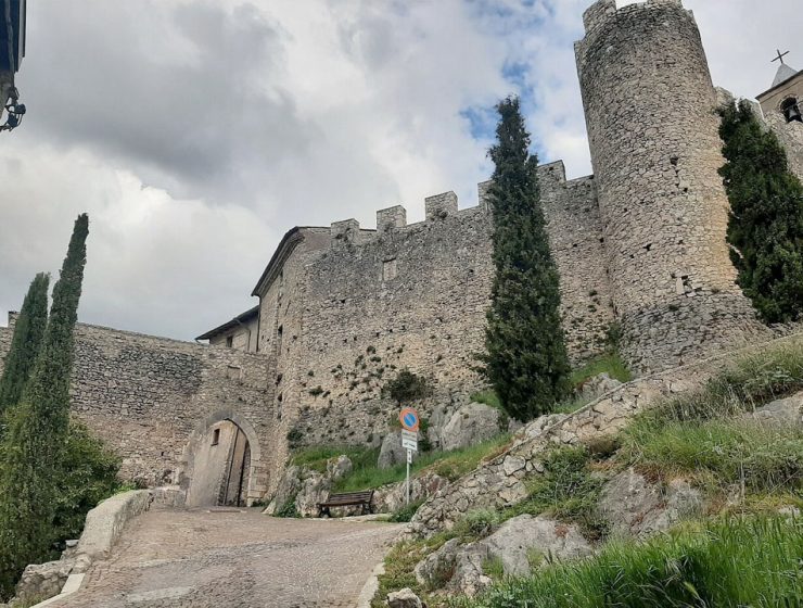 Castello di Pereto Abruzzo