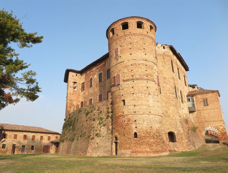 Castel Camponeschi borgo fortificato