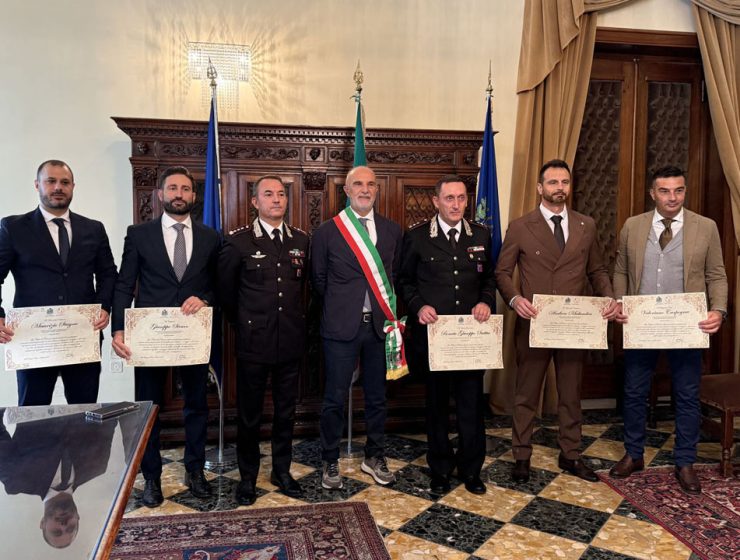Comune di Pescara premia i Carabinieri