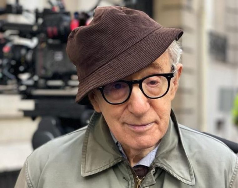 Woody Allen compie 90
