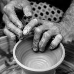Castelli, borgo abruzzese noto per la tradizione ceramica e il sapere artigiano