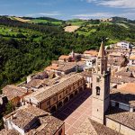 Campli, borgo storico abruzzese con centro monumentale e radici religiose profonde