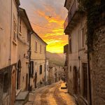 Caramanico Terme, borgo della Majella noto per le acque termali e il paesaggio montano