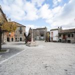 Frosolone, borgo montano con piazza storica e identità legata all’artigianato
