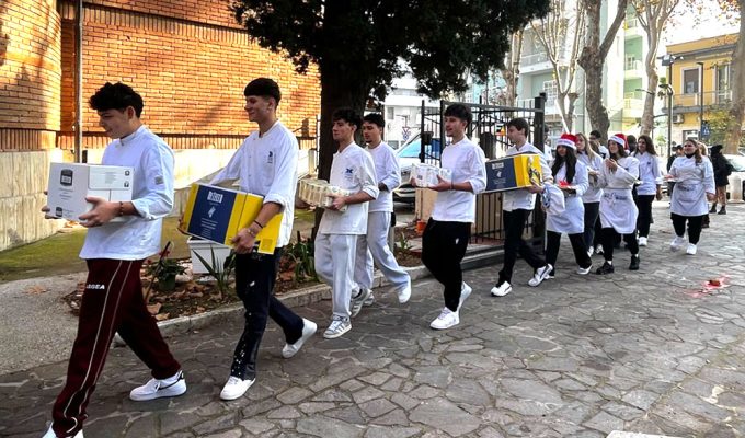 solidarietà Istituto Alberghiero De Cecco
