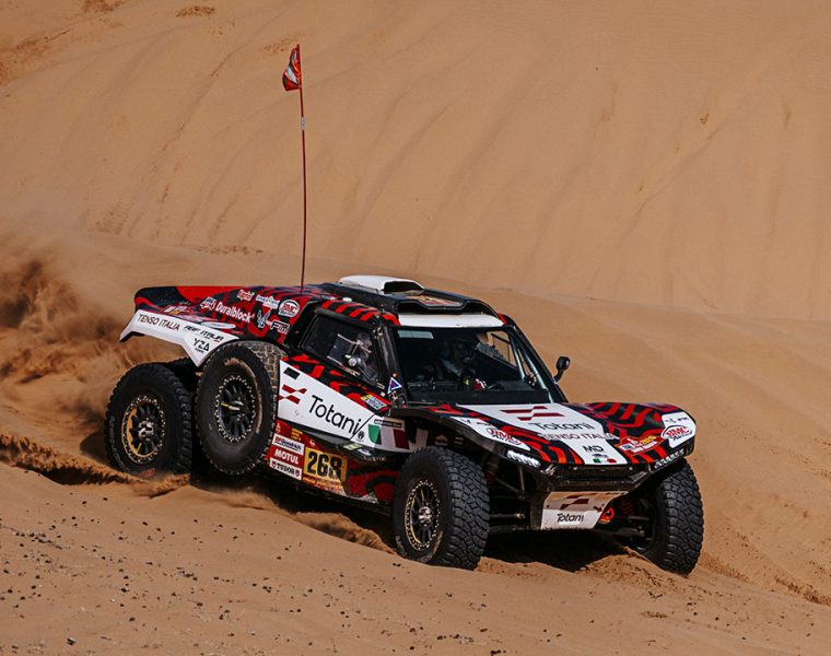 Dakar Rally dune Arabia