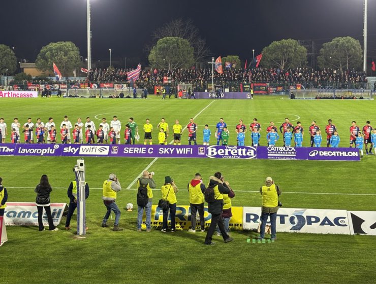 Pareggio Pineto Samb playoff squadre in campo