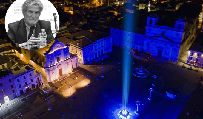 6 aprile L’Aquila memoria con fiaccolata e luce blu in Piazza Duomo
