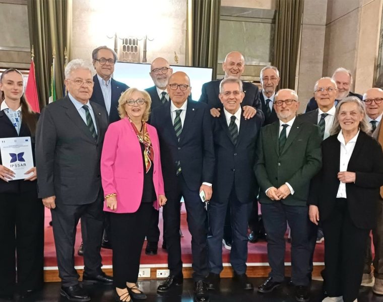 Celebrazione Accademia Cucina Pescara con autorità e delegati nella Sala dei Marmi