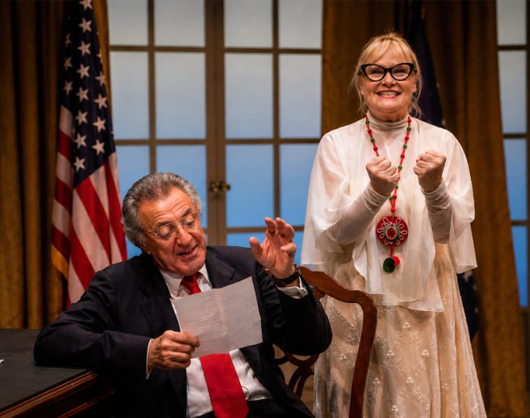 Luca Barbareschi e Chiara Noschese in scena in November a Pescara al Teatro Massimo