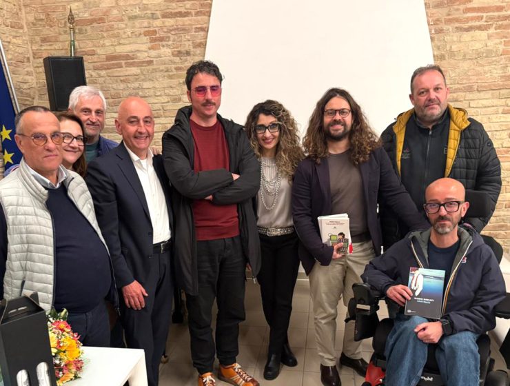 donazione libri Desiati Moscufo gruppo con autore e istituzioni