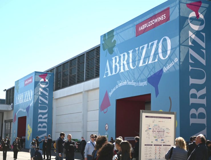 padiglione Abruzzo Vinitaly 2026 Verona fiera vino italiano