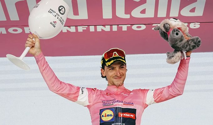 Giulio Ciccone maglia rosa