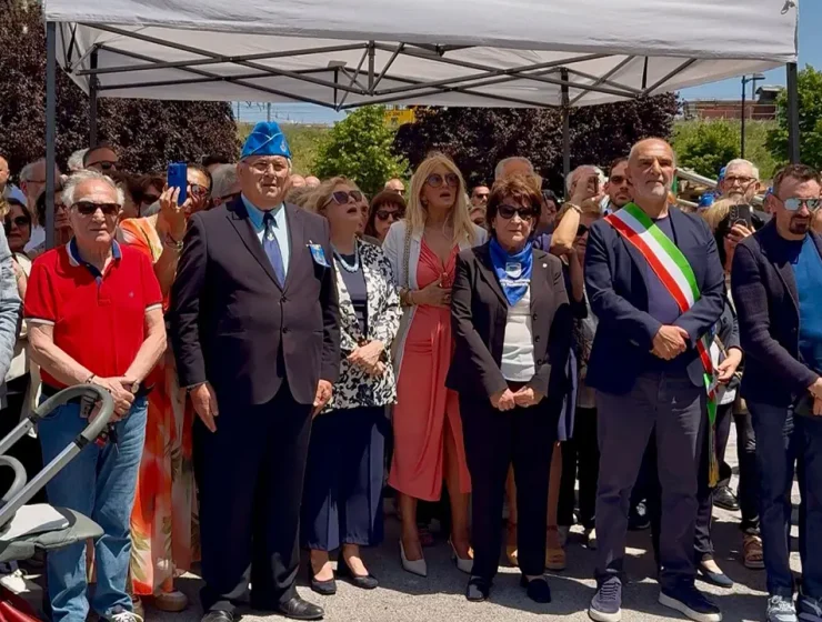 Cerimonia istituzionale a Pescara con autorità, associazioni e cittadini
