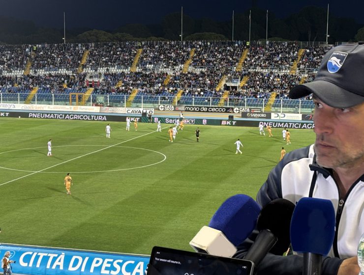 Un’azione di gioco di Pescara-Spezia con Giorgio Gorgone in primo piano durante la notte della retrocessione in C