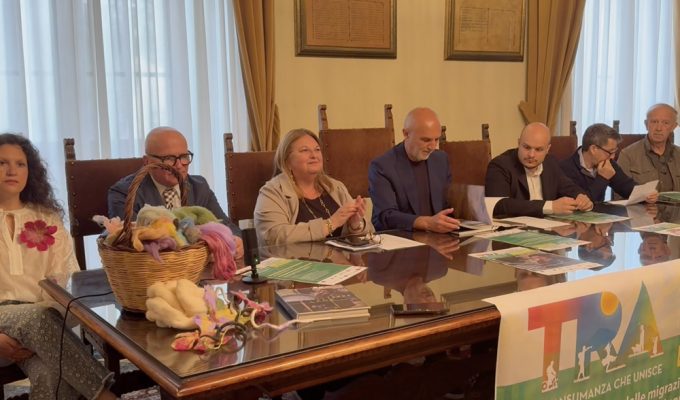 Presentazione del Festival della transumanza a Pescara con istituzioni e organizzatori