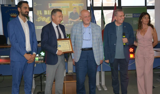 Il Bisturi Doc a Montesilvano premia le eccellenze della chirurgia abruzzese nella sala consiliare comunale